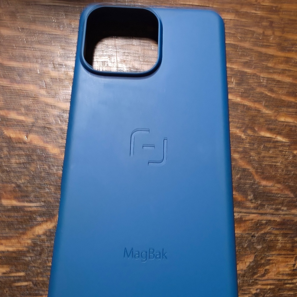 MagBak Classic iPhone 16 Pro Max phone case